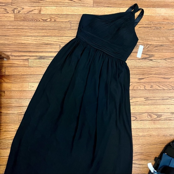 Donna Morgan Chiffon Gown - Picture 5 of 8